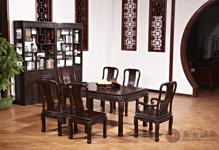 建國(guó)餐臺(tái)